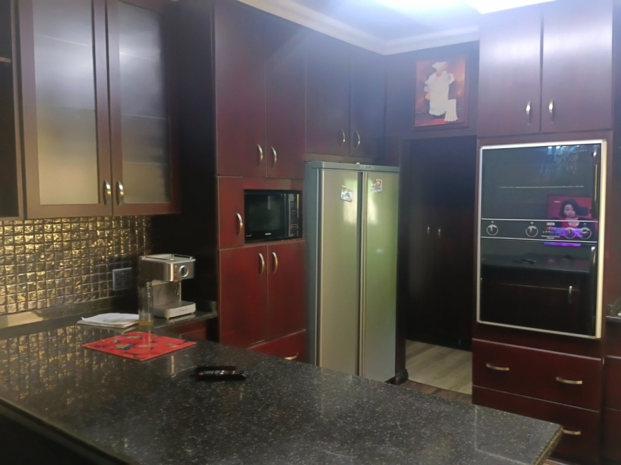 To Let 4 Bedroom Property for Rent in Riebeeckstad Free State